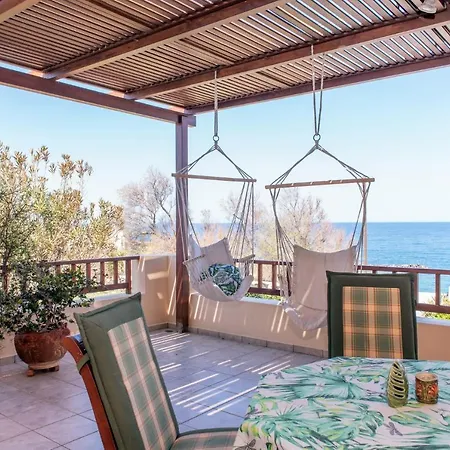 Casa Di Giorgio - Beachfront Holiday home